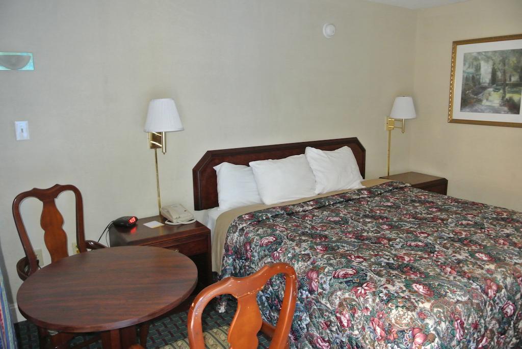 Rodeway Inn Norcross Rom bilde